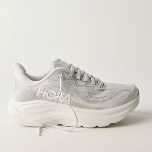 Hoka Women’s Clifton 10 Sneaker Cosmic Grey/Stardust sizes 9, 10 New in Box